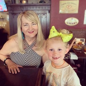 Meet your Posher, Gena